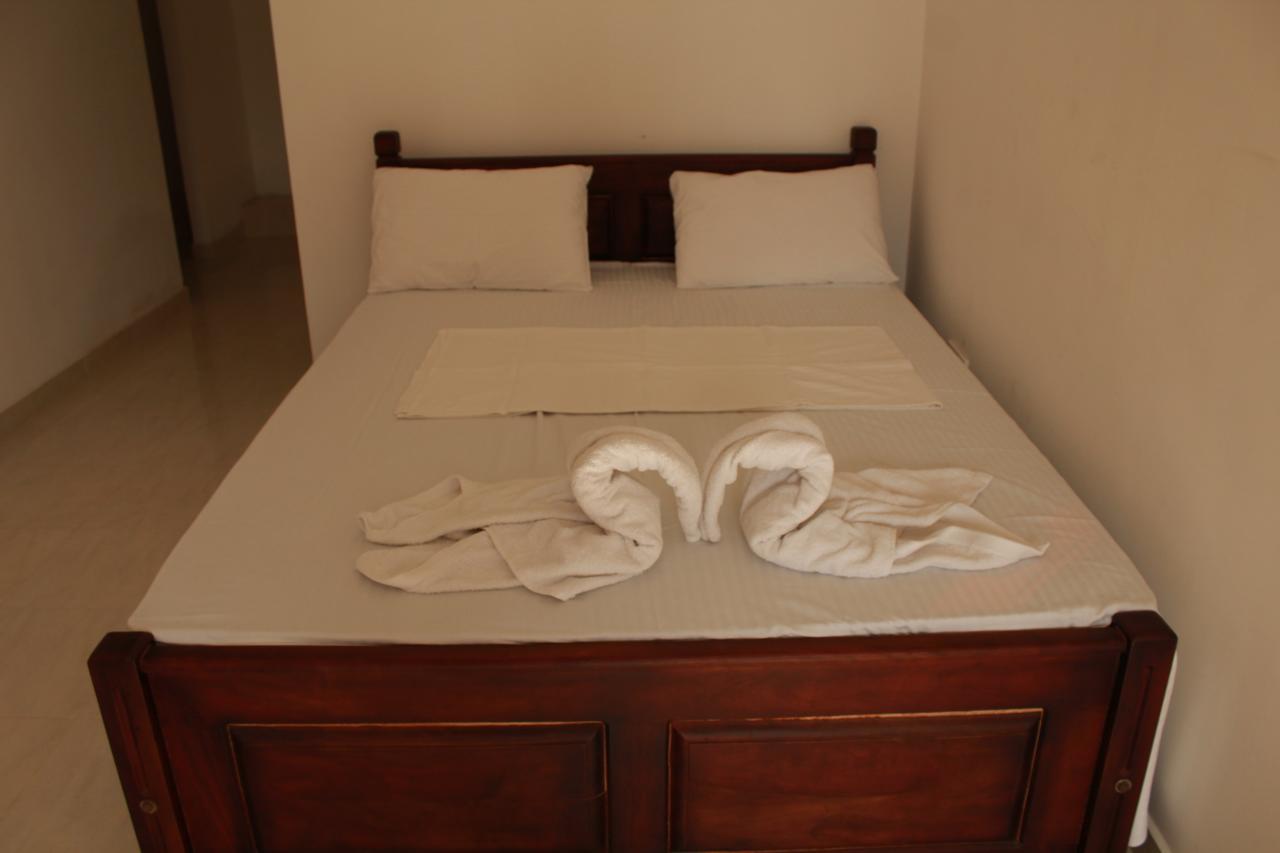 Pearl City Hotel Tissamaharama Quarto foto